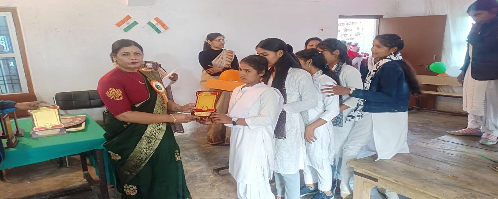MALTI MAHILA MAHAVIDYALAYA,SAADATPUR,JANGIPUR,GHAZIPUR	